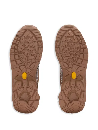 COSMIC DUST 绒面皮运动鞋