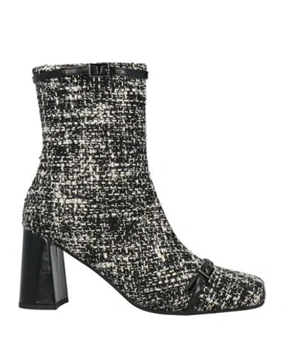 J.a.p. Jose Antonio Pereira J. A.p. Jose Antonio Pereira Woman Ankle Boots Black Size 8 Textile Fibers