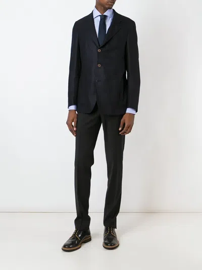 三纽扣西装夹克