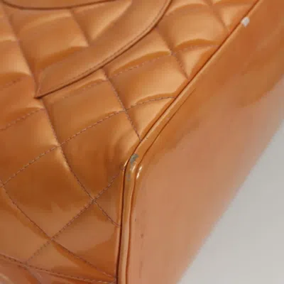 Pre-owned Chanel Medaillon Beige Patent Leather Tote Bag ()