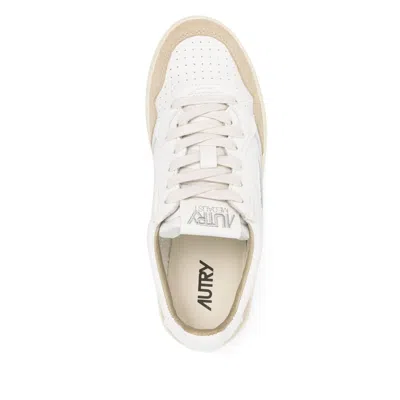 Autry Medalist Low Low-top Leather Sneakers In White