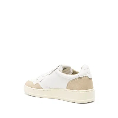Autry Medalist Low Low-top Leather Sneakers In White