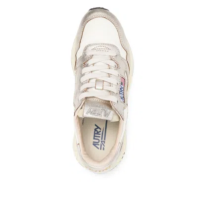 Autry Low Top Silhouette Sneakers With Contrast Sole