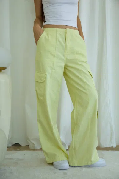 Signature8 Nikki Cargo Pant In Yellow