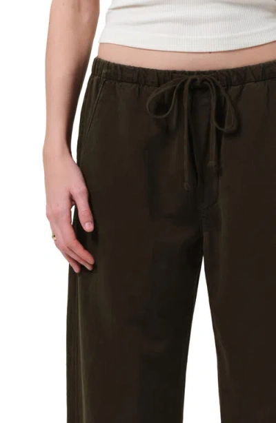 Citizen Of Humanity Citizens Of Humanity Aurora Pull-on Stretch Cotton Pants In Burgundy