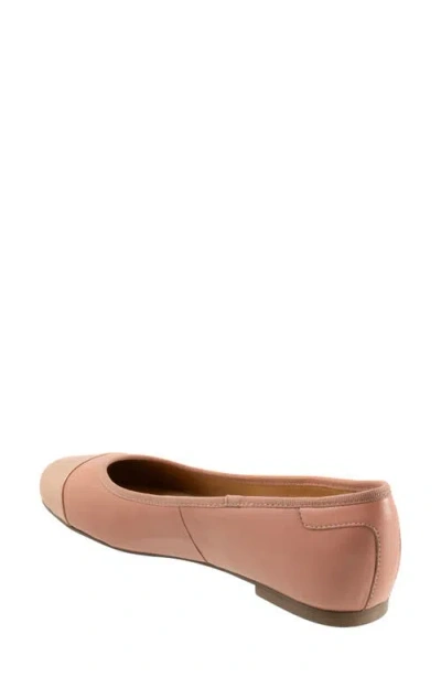 Trotters Clara Cap Toe Flat