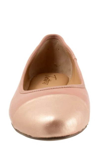 Trotters Clara Cap Toe Flat