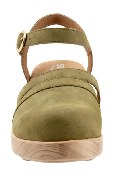 Softwalk ® Fillmore Ankle Strap Platform Clog