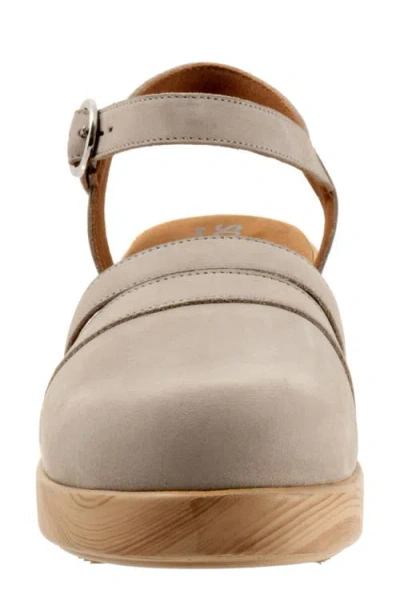 Softwalk ® Fillmore Ankle Strap Platform Clog