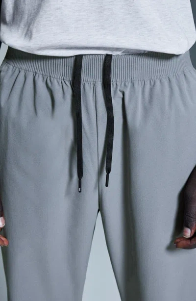 On Focus Pants In Gray