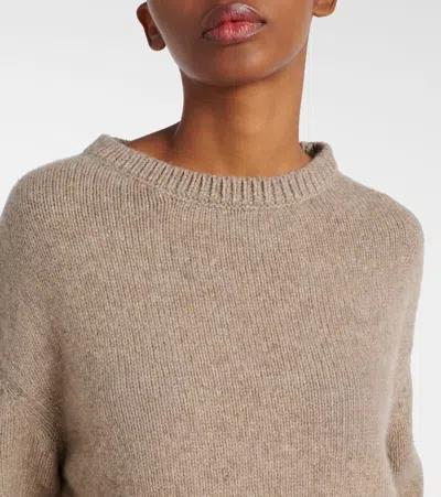 Khaite Sabina Cashmere Elbow-sleeve Boxy Sweater In Neutral