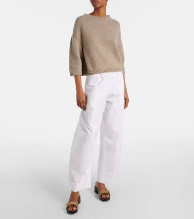 Khaite Sabina Cashmere Elbow-sleeve Boxy Sweater In Neutral