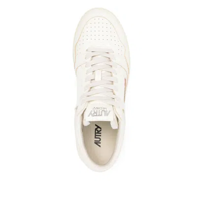 Autry Medalist Low Sneakers
