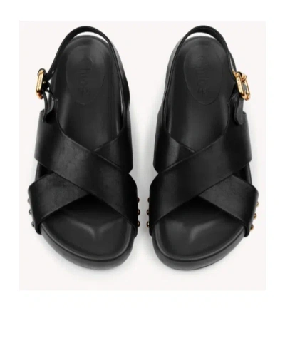 Chloé Mae Paddington Leather Crisscross Sandals In Black