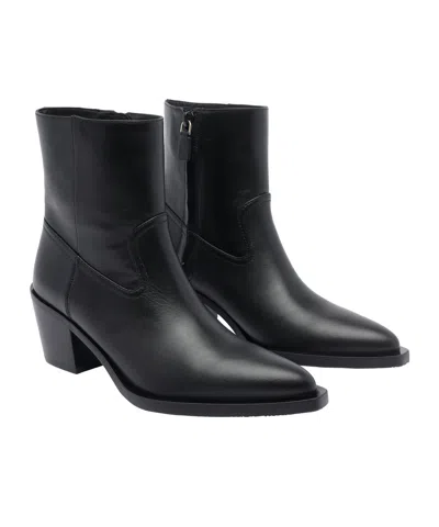 Stuart Weitzman Leather Block Heel Ankle Boots With Pointed Toe In Black