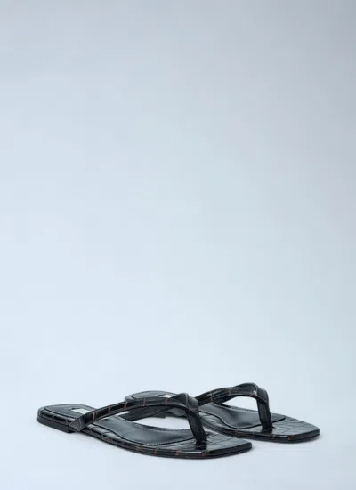 Totême Toteme Leather Thong Sandals In Black
