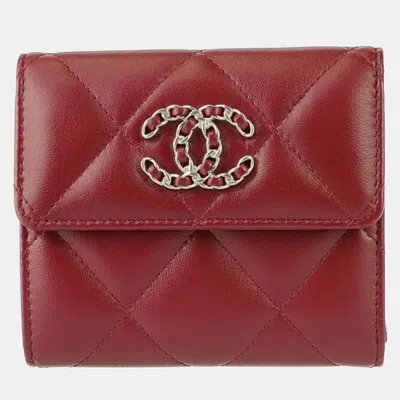 Pre-owned Chanel Bordeaux Matelasse Lambskin Tri-fold 19 Flap Coco Mark Wallet In Red