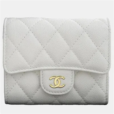 Pre-owned Chanel White Matelasse Caviar Skin Small Coco Mark Tri-fold Wallet