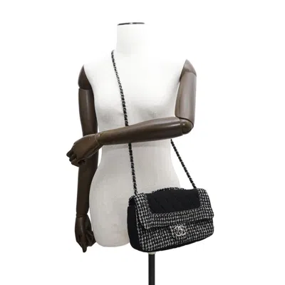 Pre-owned Chanel Black White Tweed Jersey Shoulder Bag ()