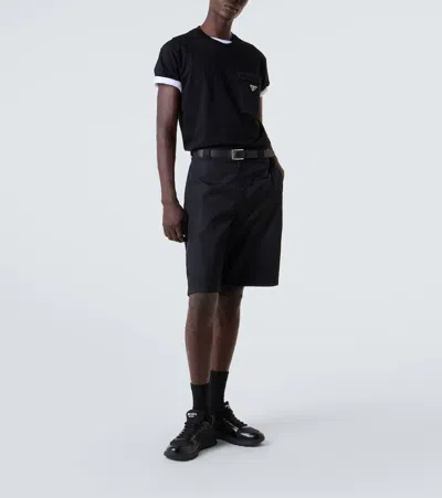 Prada Men's Plain Cotton Badge Pocket T-shirt