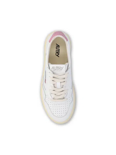 Autry Medalist Low Sneakers In White And Polignac Leather Shoes In White