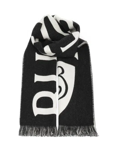 Burberry Black And White Wool Reversible Scarf In Black