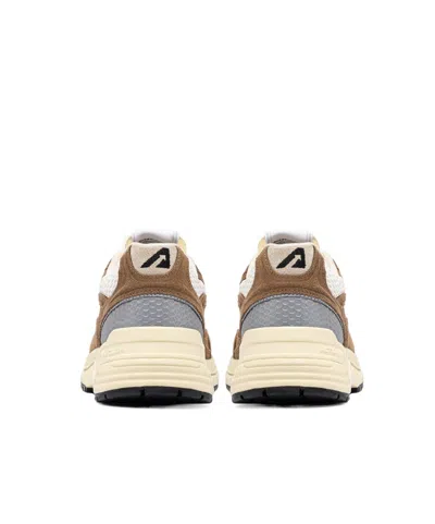 Autry Hyperway Sneakers In Cigar And Silver Mesh And Suede In Neutral