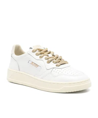 Autry Medalist Low Sneakers In White Leather And Suede Heel Tab In Brown