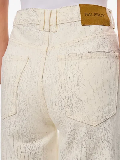 裂纹效果牛仔裤