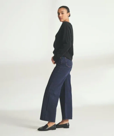 Naadam Signature Cashmere Classic V-neck Sweater In Black