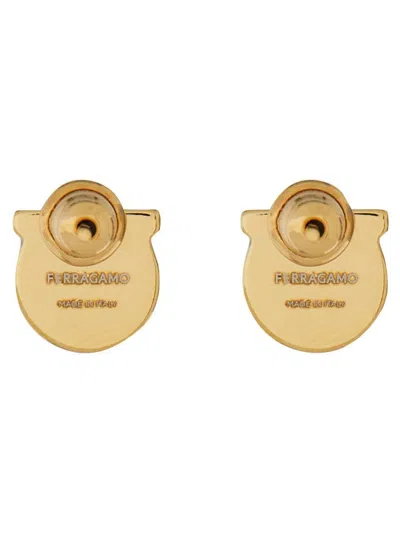 Ferragamo Circular Pearl Earrings With Brass Frame In Gold