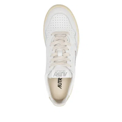 Autry Medalist Leather Low-top Sneakers In White