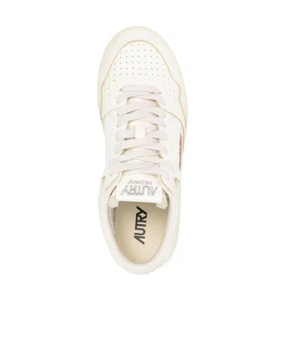 Autry Medalist Low Sneakers In Multi
