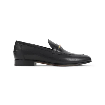 Valentino Garavani Vlogo Signautre Leather Loafers In Black