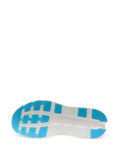 On Cloudstratus 3 Mesh-upper Sneakers In Gray