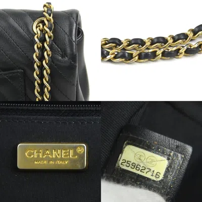 Pre-owned Chanel Black Gold Leather Metal Shoulder Bag ()