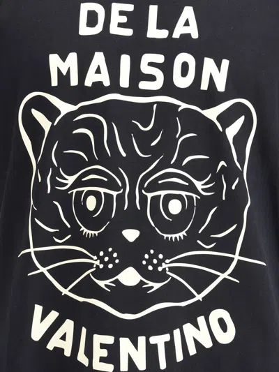 Valentino Garavani T-shirt With Le Chat De La Maison Print In Black