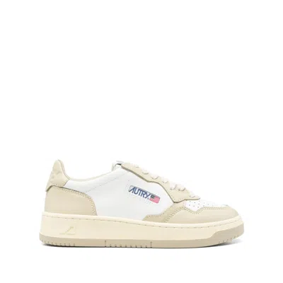 Autry Medalist Low-top Sneakers In White