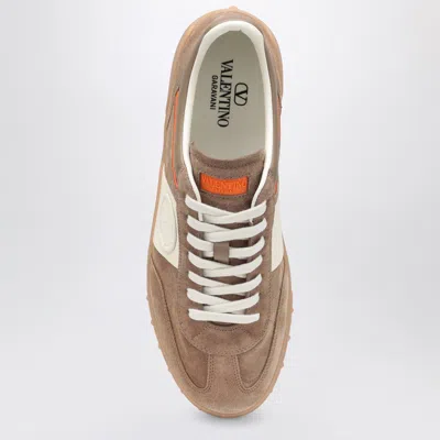 Valentino Low Top Sneaker Contrast Stitching In Brown