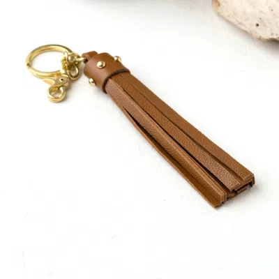 Bijourocks Nat Brass Tassel Key Chain In Caramel