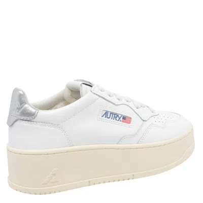 Autry Sneakers Medalist Platform In Suede And Leather White And Gray. In White
