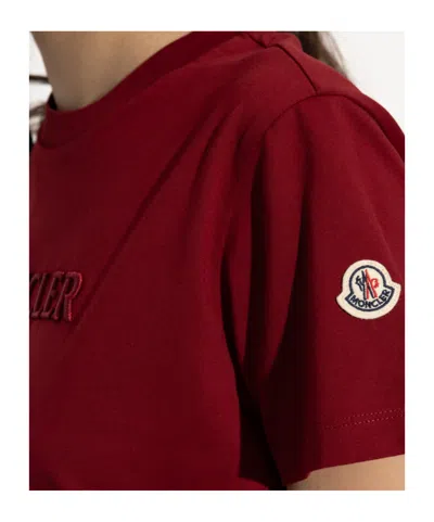 Moncler Embroidered Logo T-shirt In Red