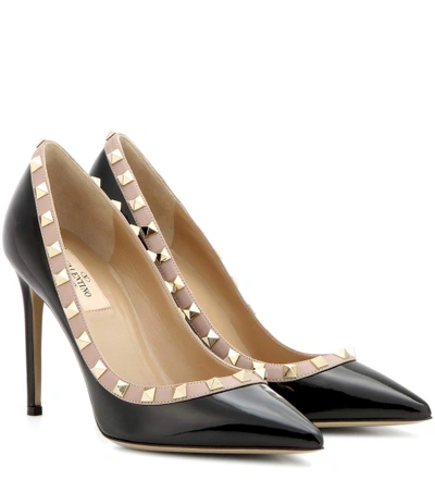 Valentino Garavani Rockstud Patent Leather Pumps In Black/poudre