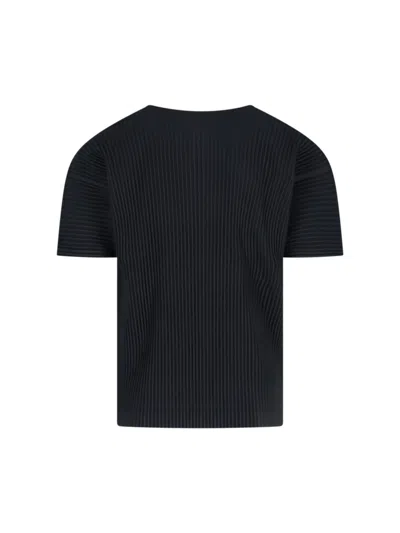 Issey Miyake Basics T-shirt In Black