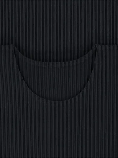 Issey Miyake Basics T-shirt In Black