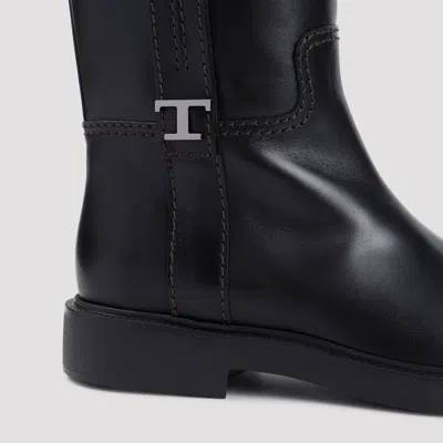 Tod's Black Calf Leather Bootie In Black