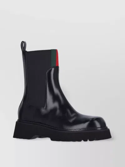 Gucci Thea Webbing-trimmed Glossed-leather Chelsea Boots In Black