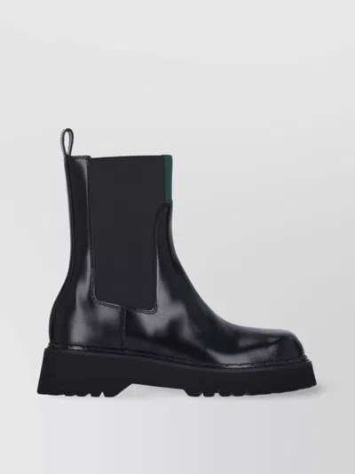 Gucci Thea Webbing-trimmed Glossed-leather Chelsea Boots In Black