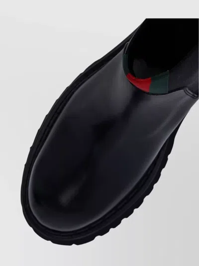 Gucci Thea Webbing-trimmed Glossed-leather Chelsea Boots In Black