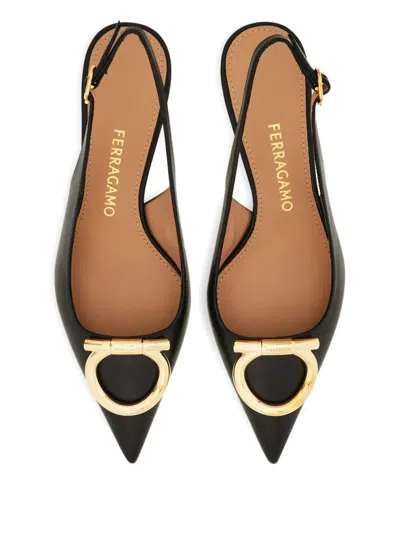 Ferragamo Black Leather Sara 40 Pumps In Black